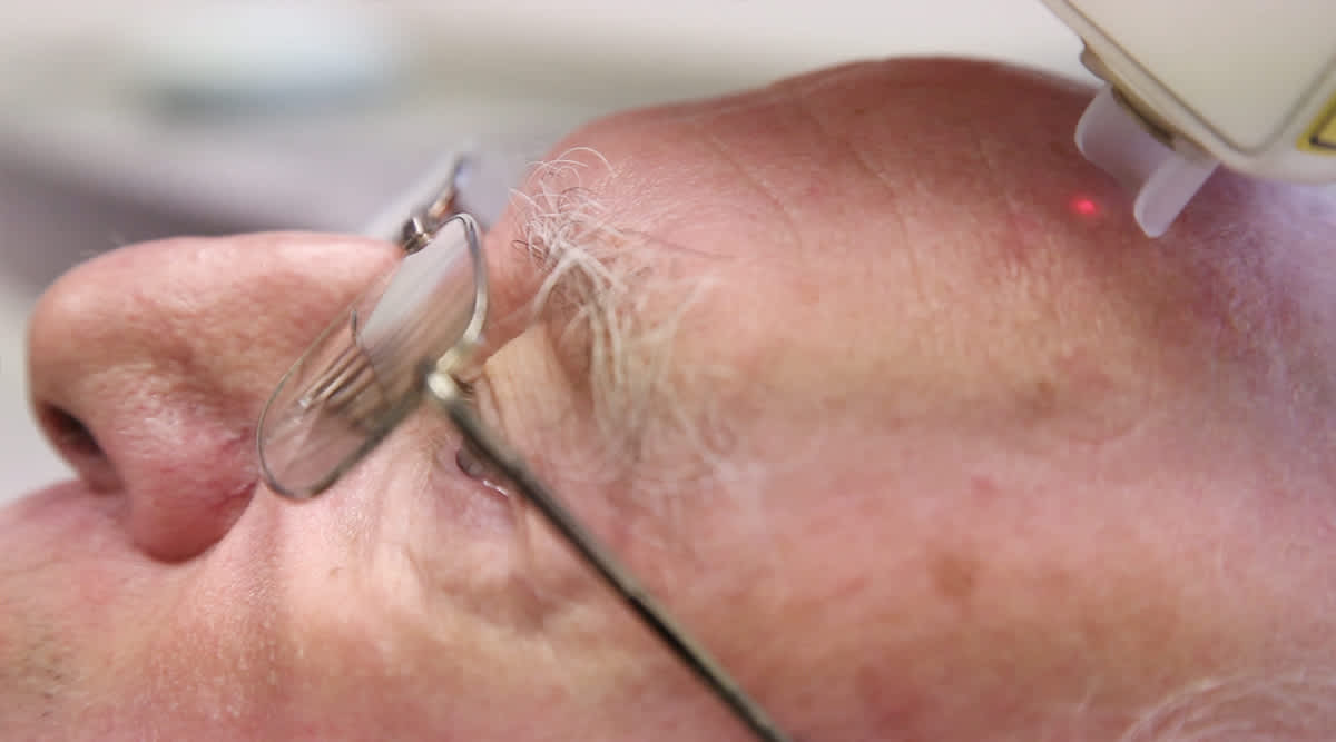 Untersuchung beim Patienten